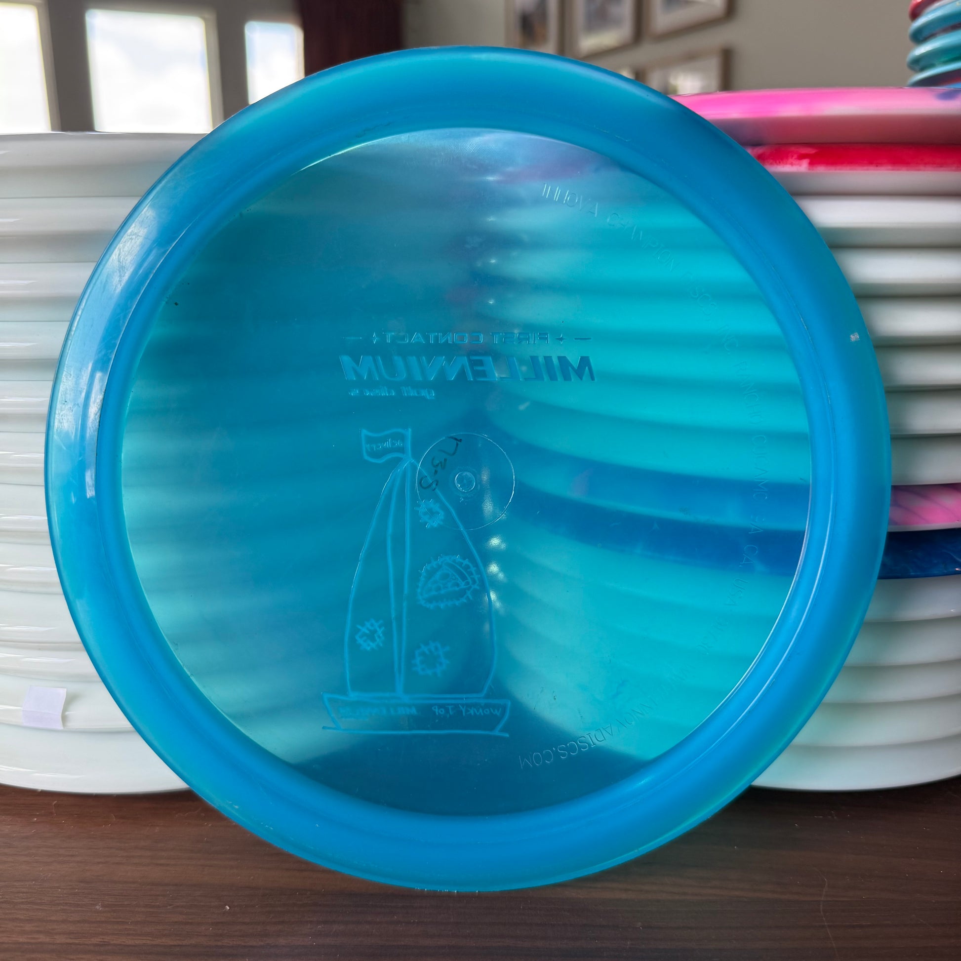 Millinium Quantum Vela First Contact Wonky Top Stamp 8.5/10