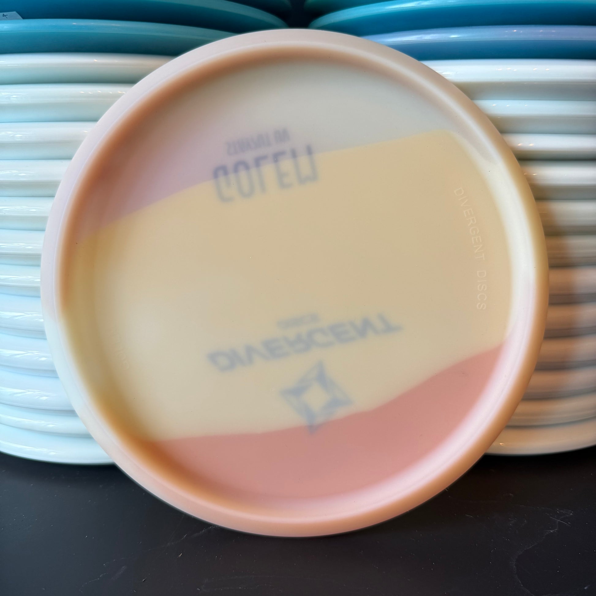 Divergent Discs UV Golem