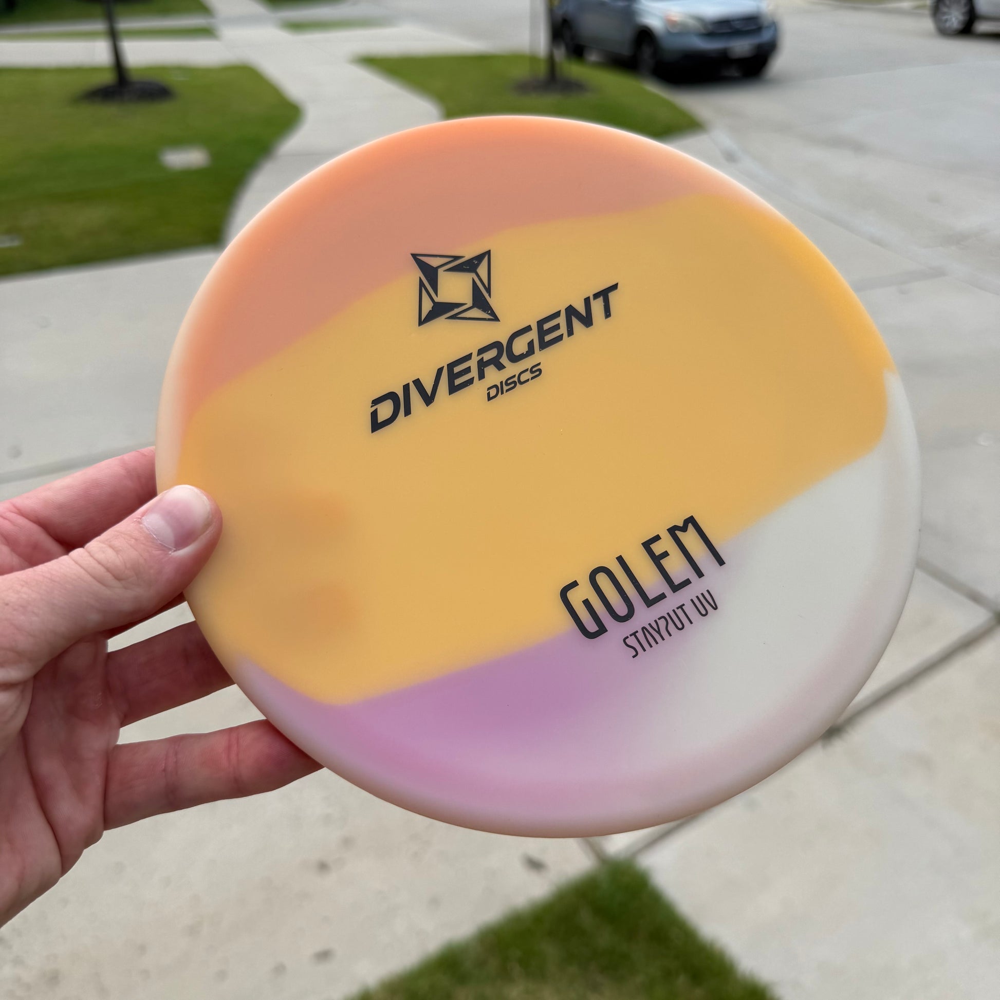 Divergent Discs UV Golem