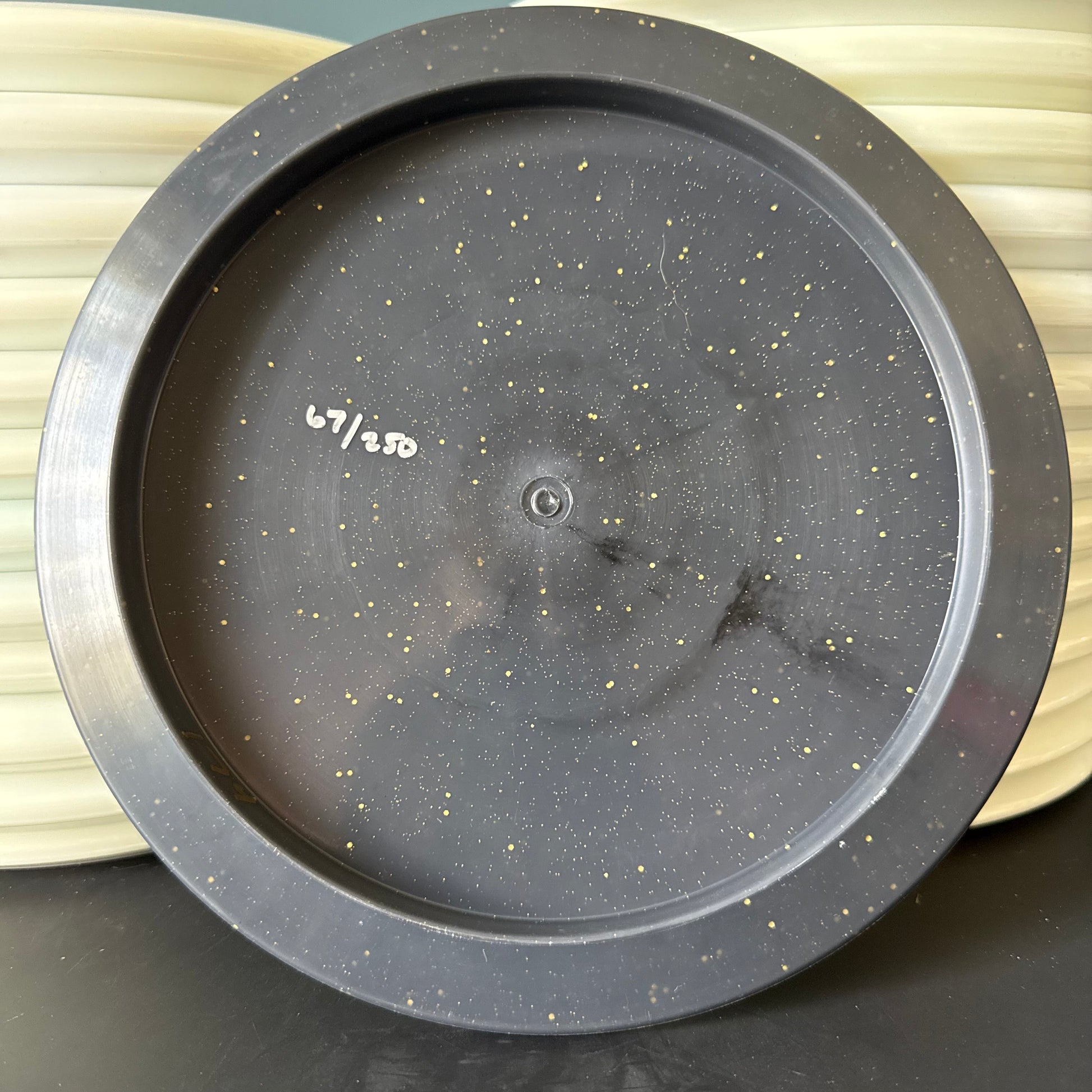 Hooligan Disc First Run Thread Team Stamp 67/250 9.5/10