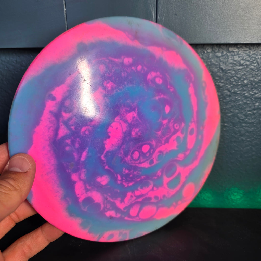 Discmania glow fd2 I dyed 174g 7/10