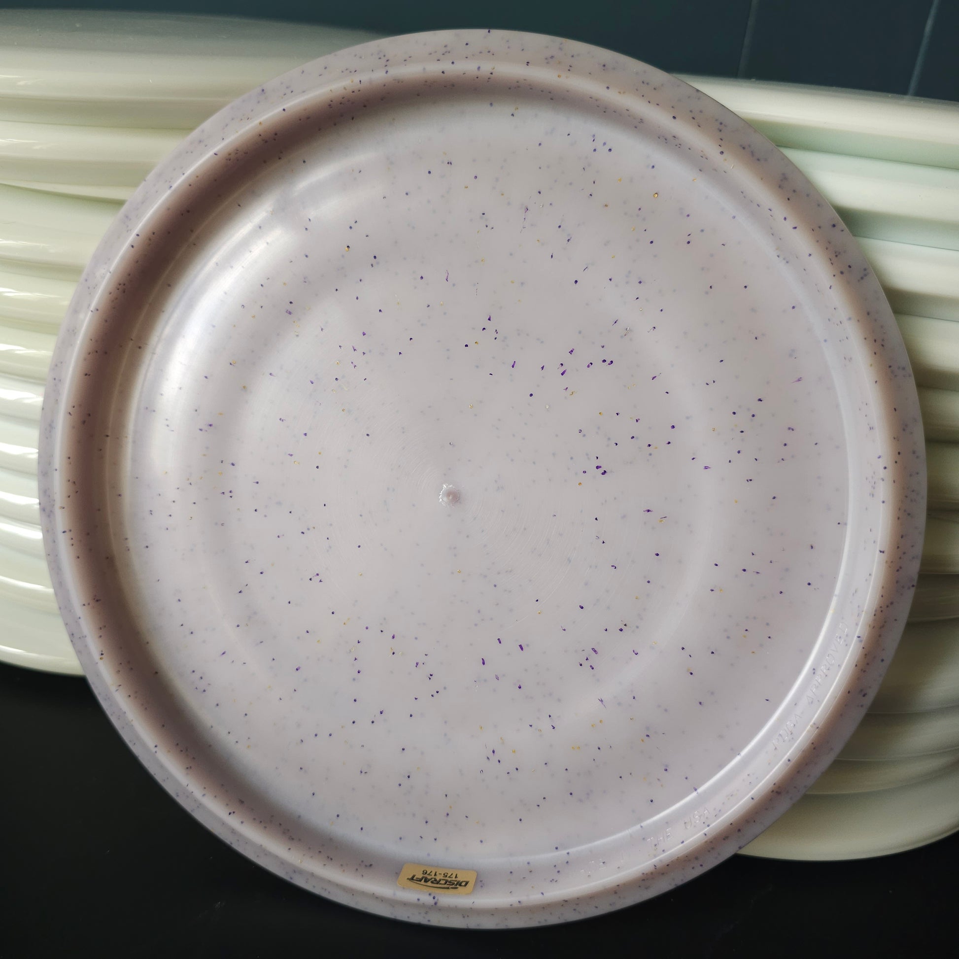 Discraft 2024 ledgestone Uv Glo Sparkle Buzzz gt 176g 9.5/10