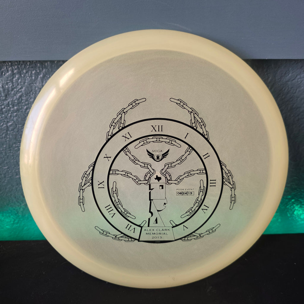 Penned R 2013 Innova Glow Champion Roc 180g 9.5/10 with a flat top