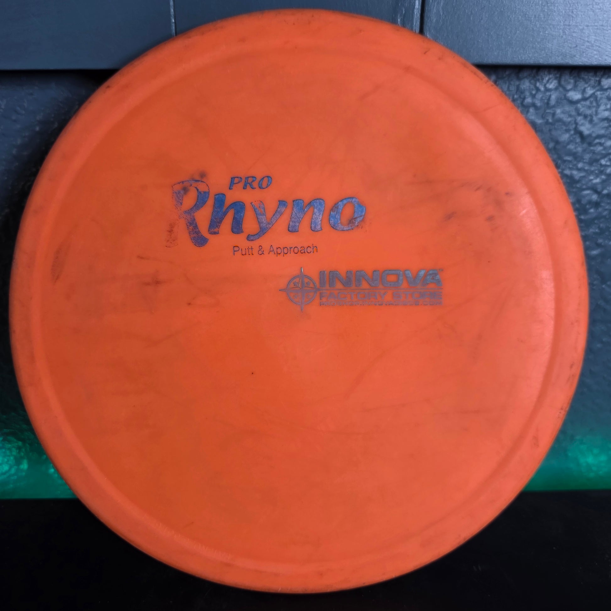 Penned Factory Store Innova Pro Rhyno 175g 6/10 puddle top