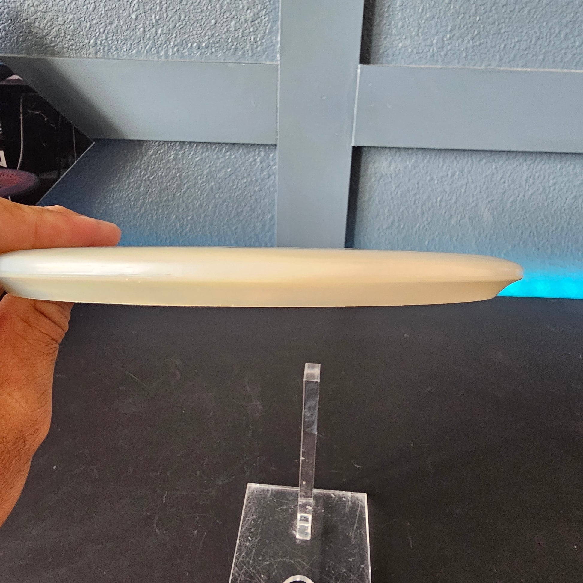 Dyed Discraft Z Glo Halloween edition Buzzz ghost stamp 9/10 177g