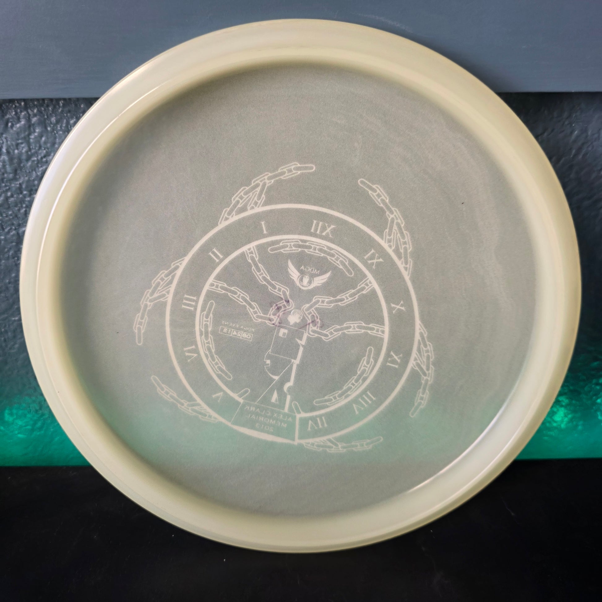 Penned R 2013 Innova Glow Champion Roc 180g 9.5/10 with a flat top