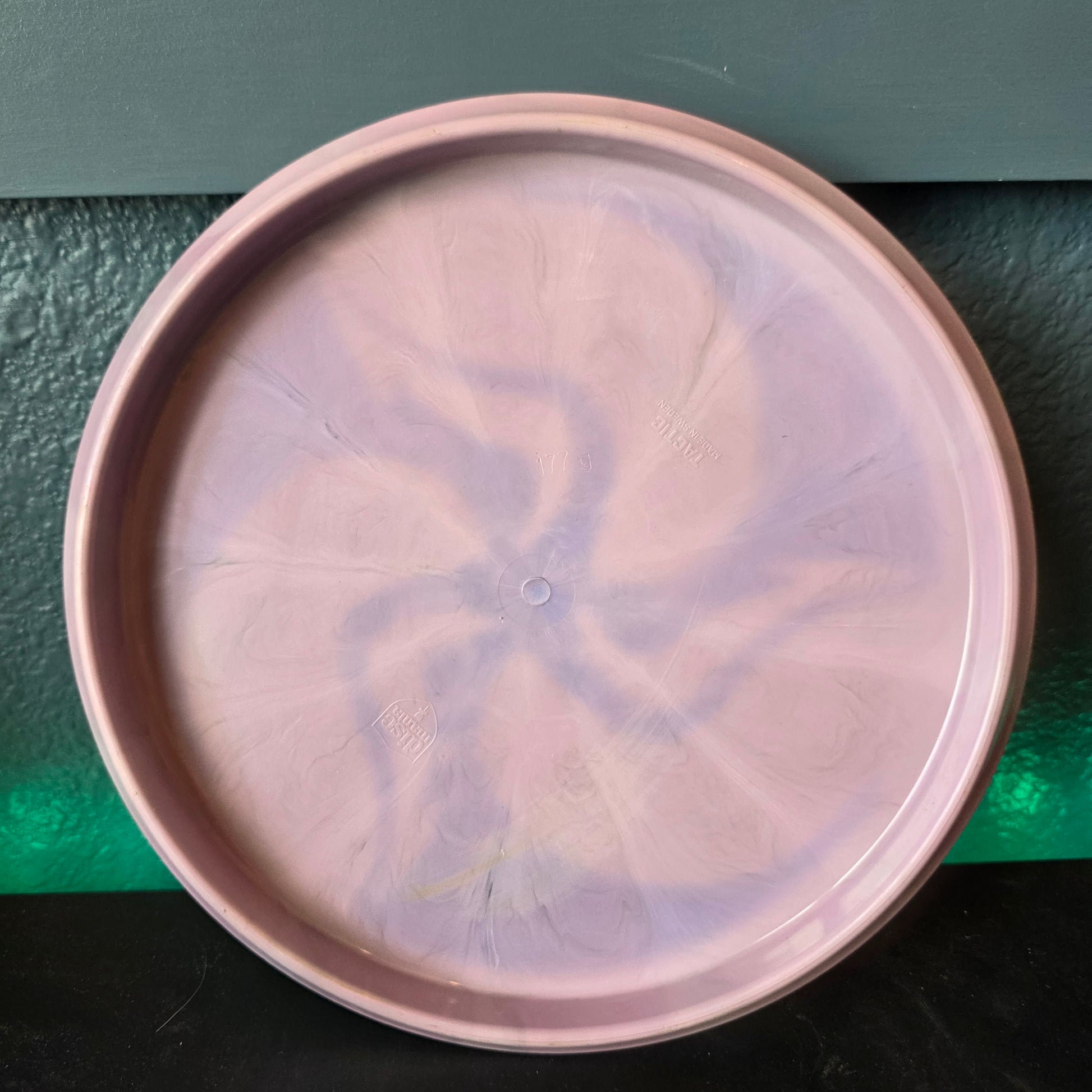 Discmania Razor Claw 1 Lux Vapor Tactic(P4) Huk labs dye 177g 8.5/10
