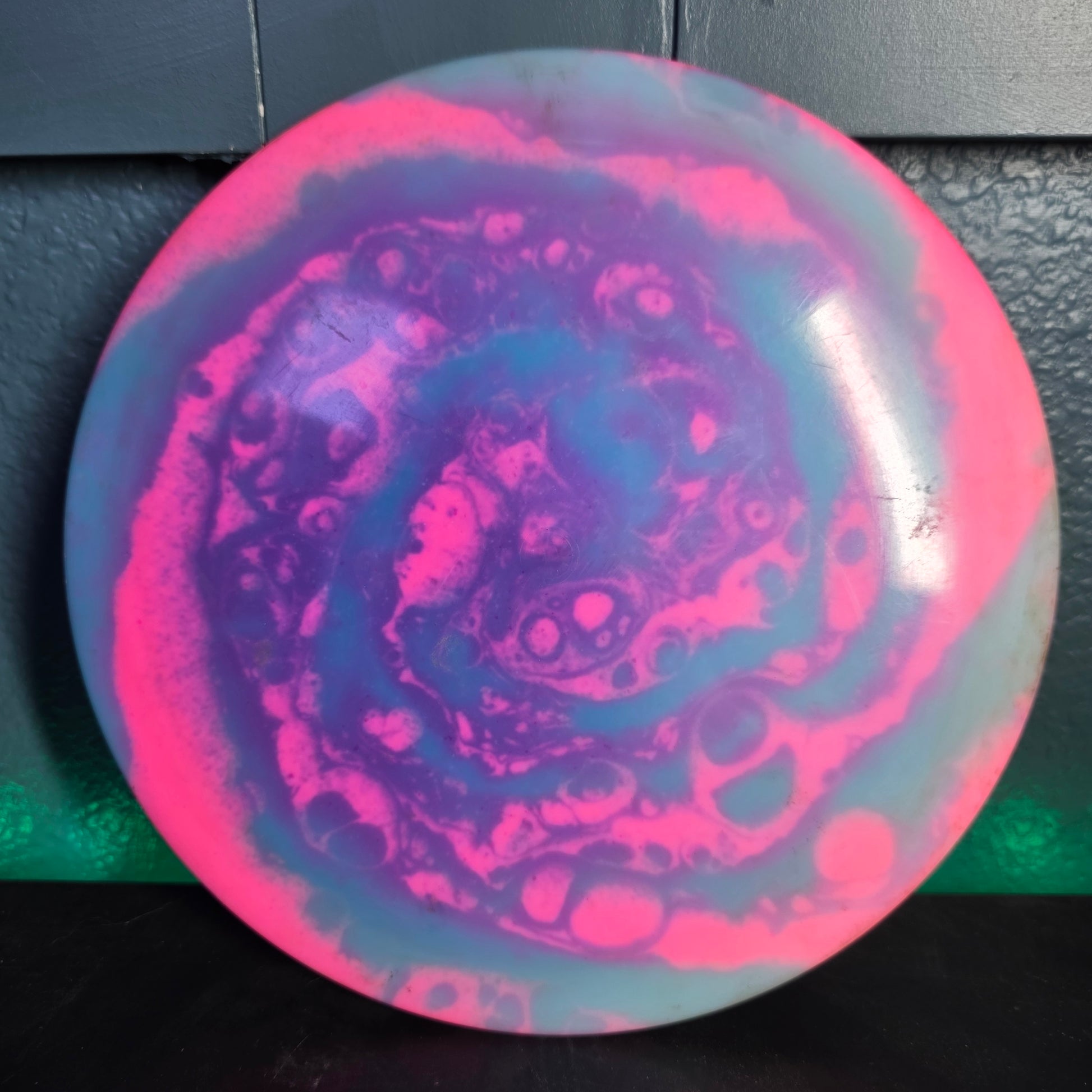 Discmania glow fd2 I dyed 174g 7/10