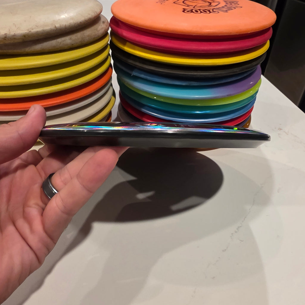 Full Foil Discraft Merry Christmas ESP Buzzz 175g 9.5/10 (keeping for myself unless you're crazy)