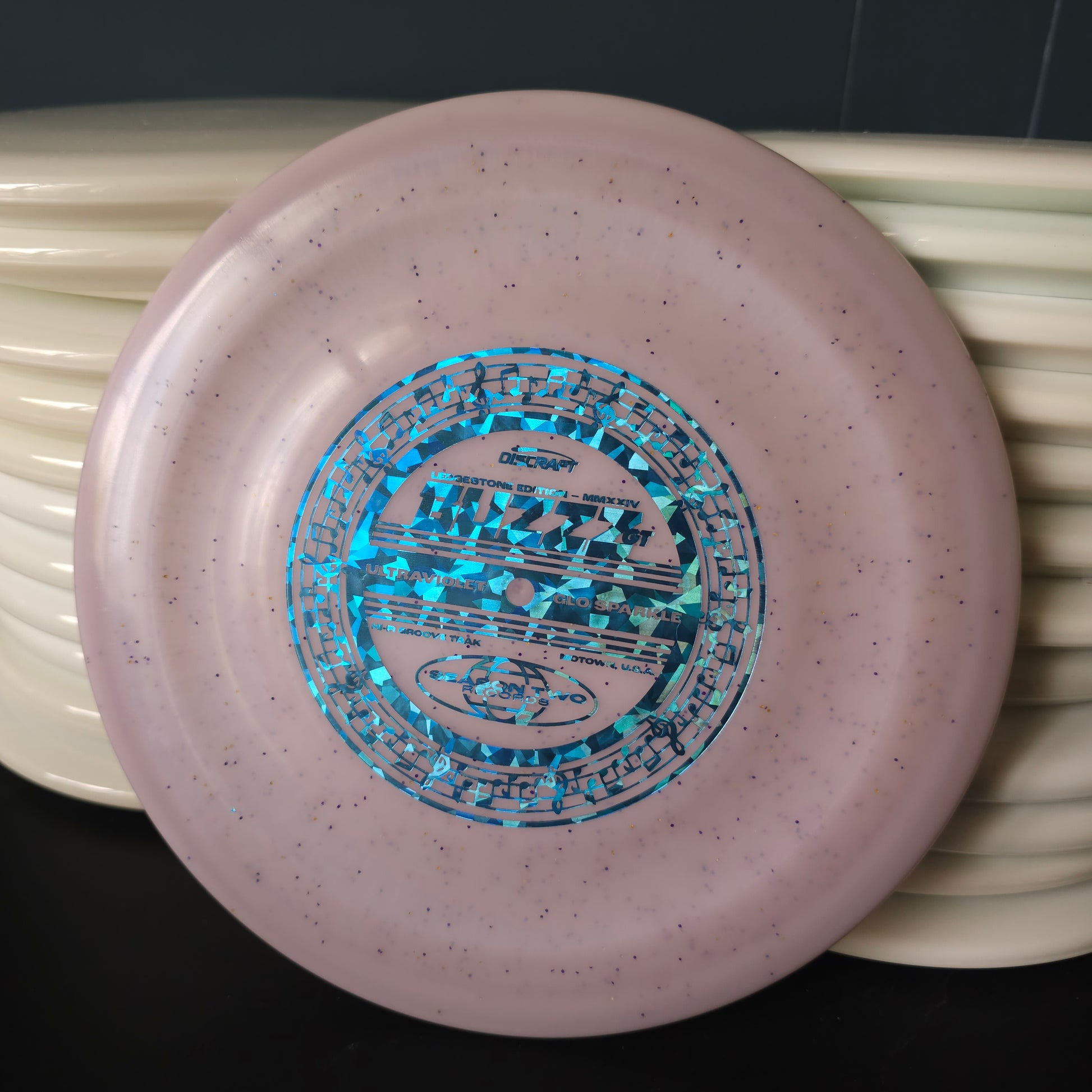 Discraft 2024 ledgestone Uv Glo Sparkle Buzzz gt 176g 9.5/10
