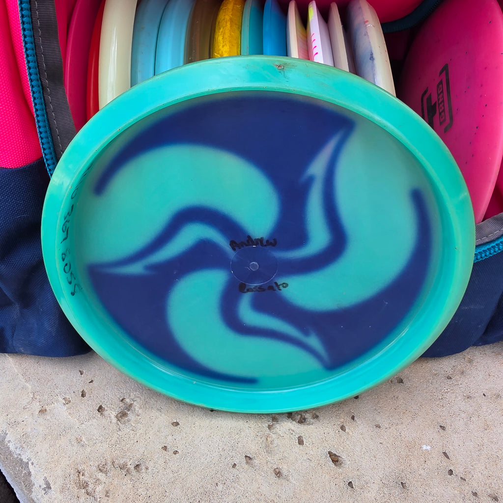 Huk dyed Discmania Crowned Eagle Color Glow Md3 inked 6/10 180g